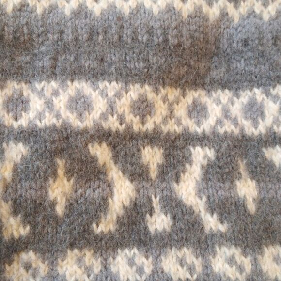 Banana Republic Alpaca Wool Pom Scarf - Picture 8 of 11